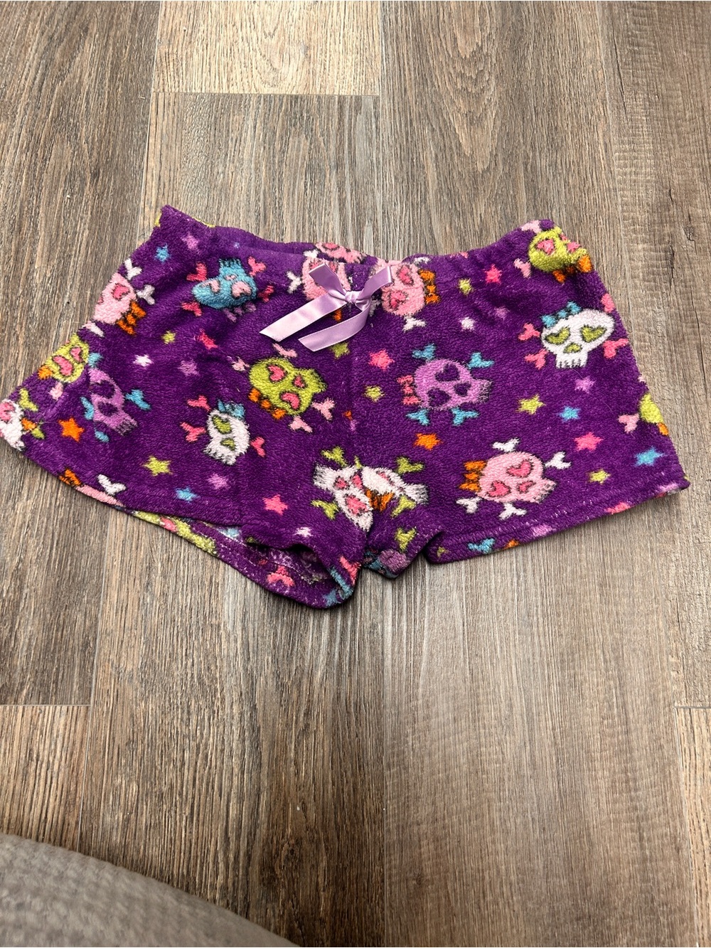 Girls' Plush Purple Skull-Print Sleep Shorts